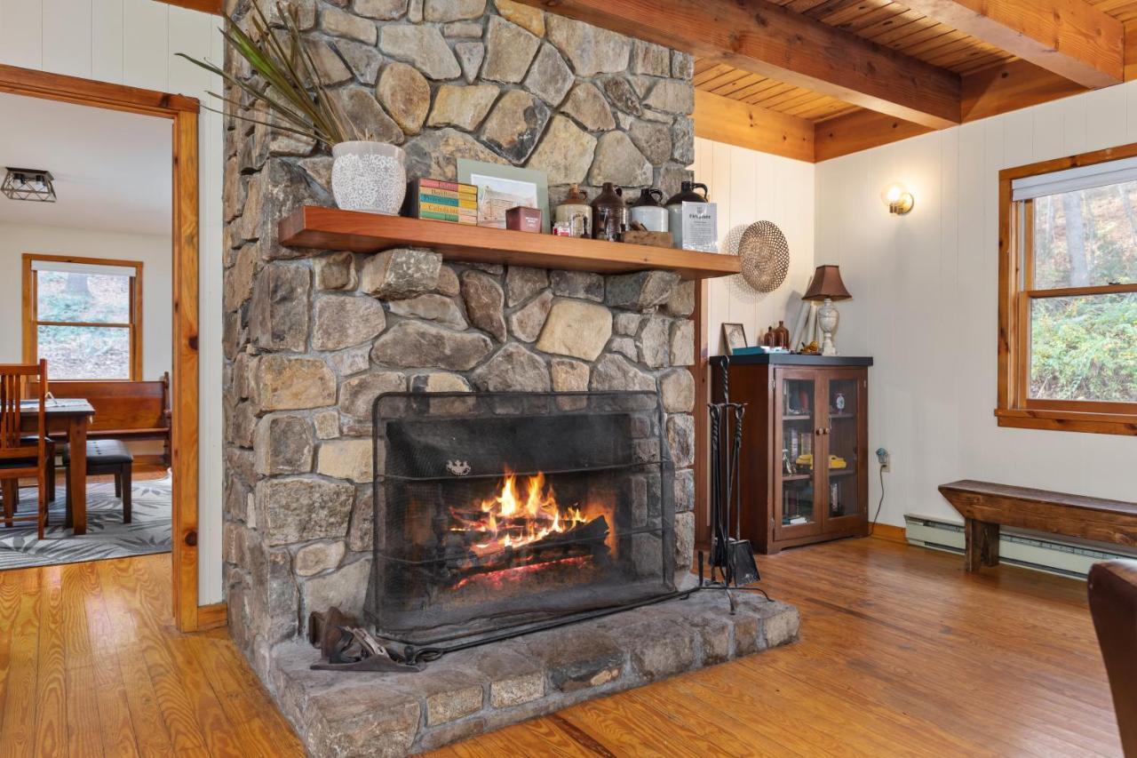 Sleepy Hollow 5Br Cabin - National Park 7 Min, Hot Tub, Fire Pit, Sleeps 12 Luray Luaran gambar